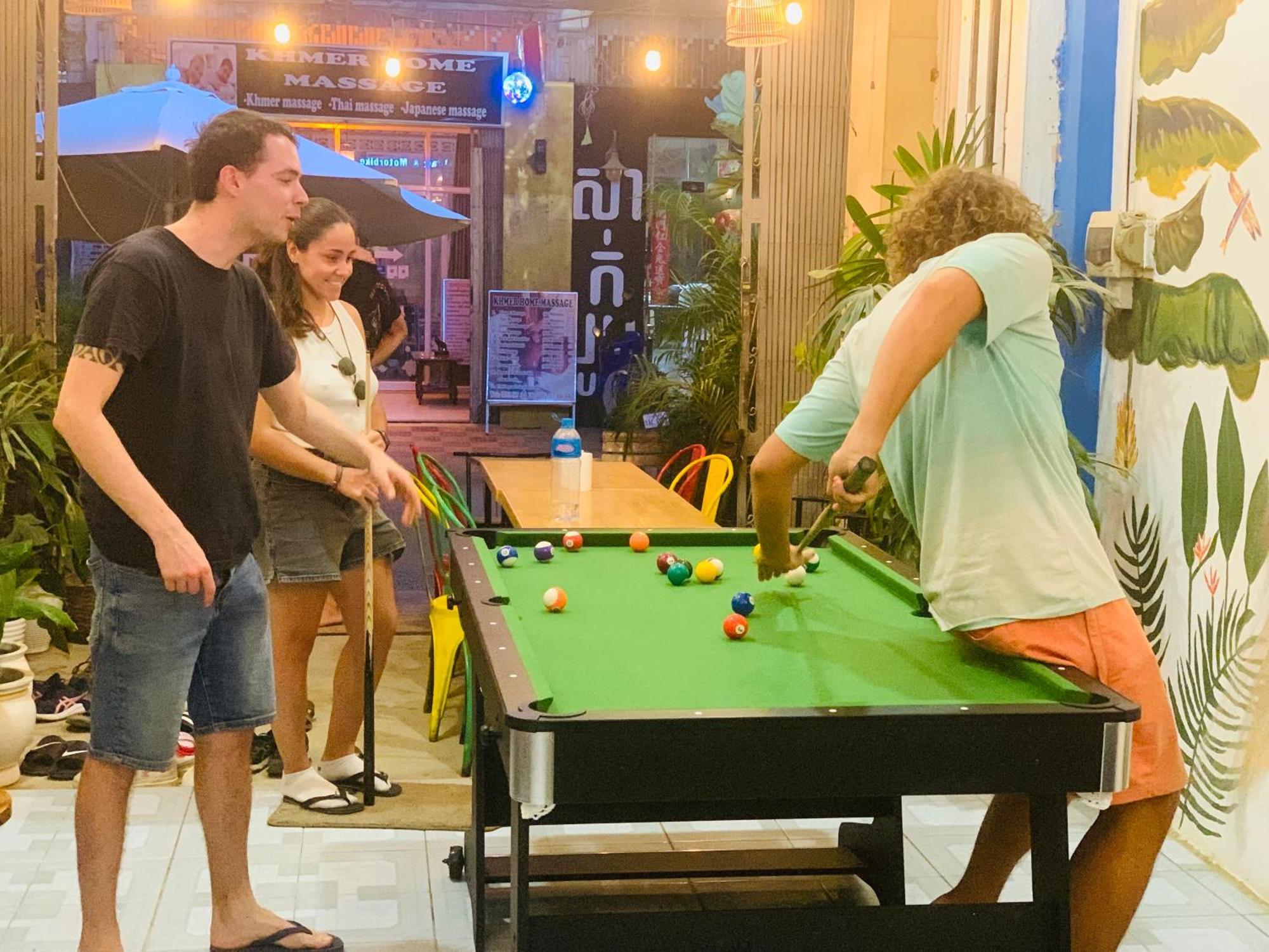 Social Backpacker Hostel & Rooftop Bar Battambang Zewnętrze zdjęcie